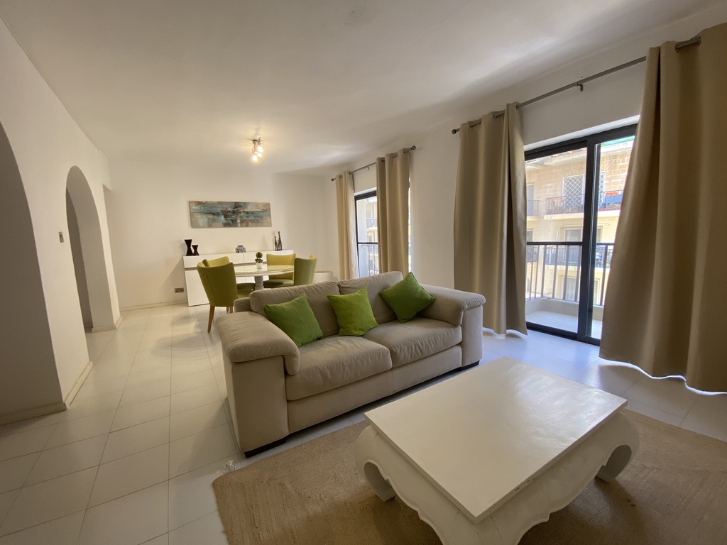 P_004302_St.Julians_Apartment_fo
