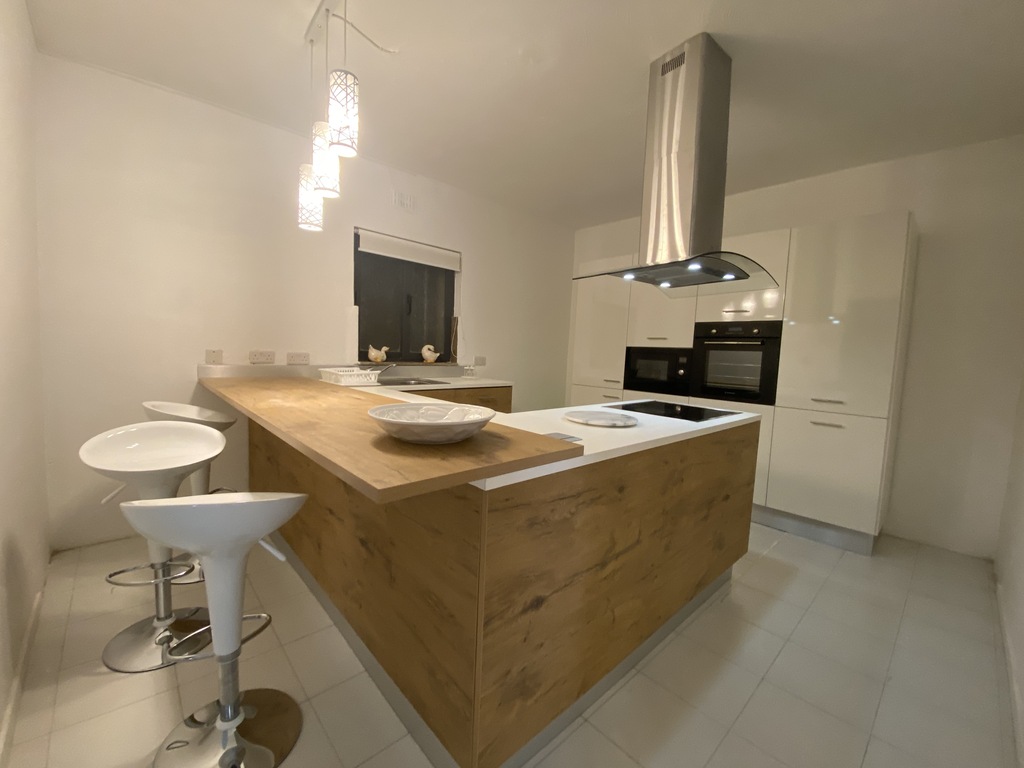 P_004302_St.Julians_Apartment_fo