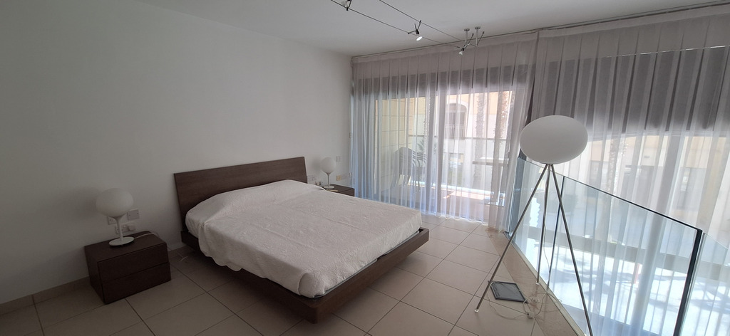 Portomaso, Furnished Duplex Apartment's Image 4