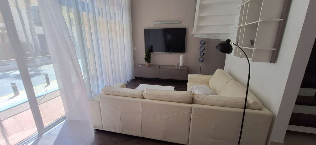 Portomaso, Furnished Duplex Apartment's Image 2