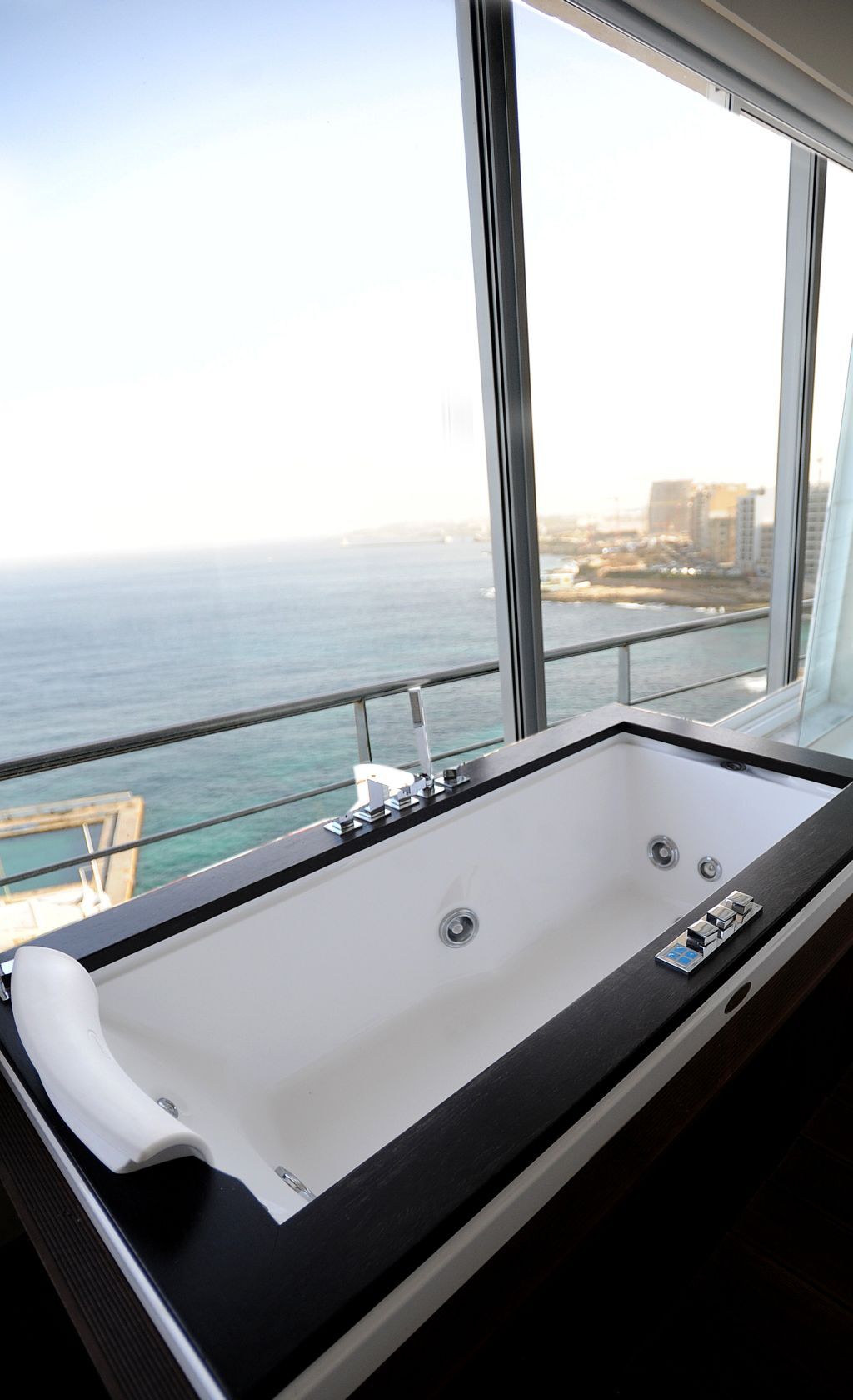 Sliema, Furnished Duplex Apartment's Image 14
