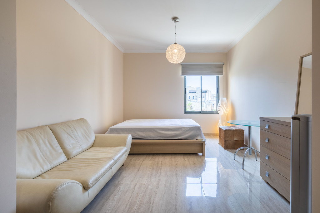 Portomaso, Furnished Apartment's Image 13