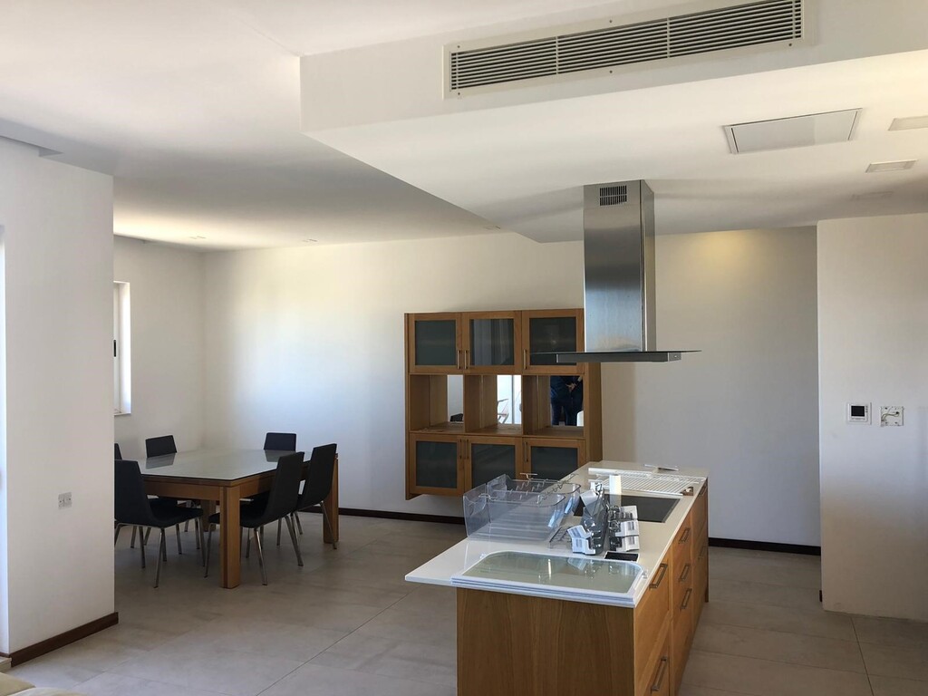 P_004570_St.Julians_Apartment_to
