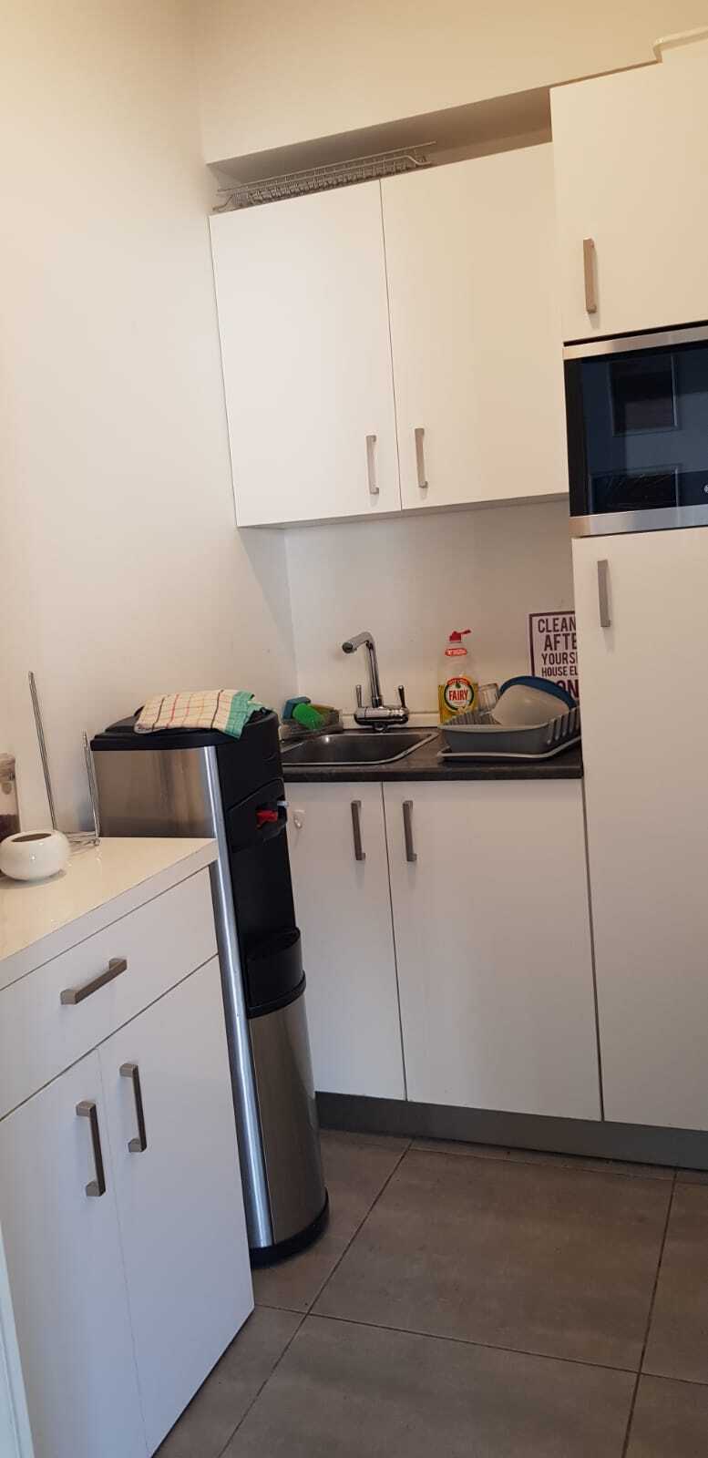 P_004588_St.Julians_Office_let_k
