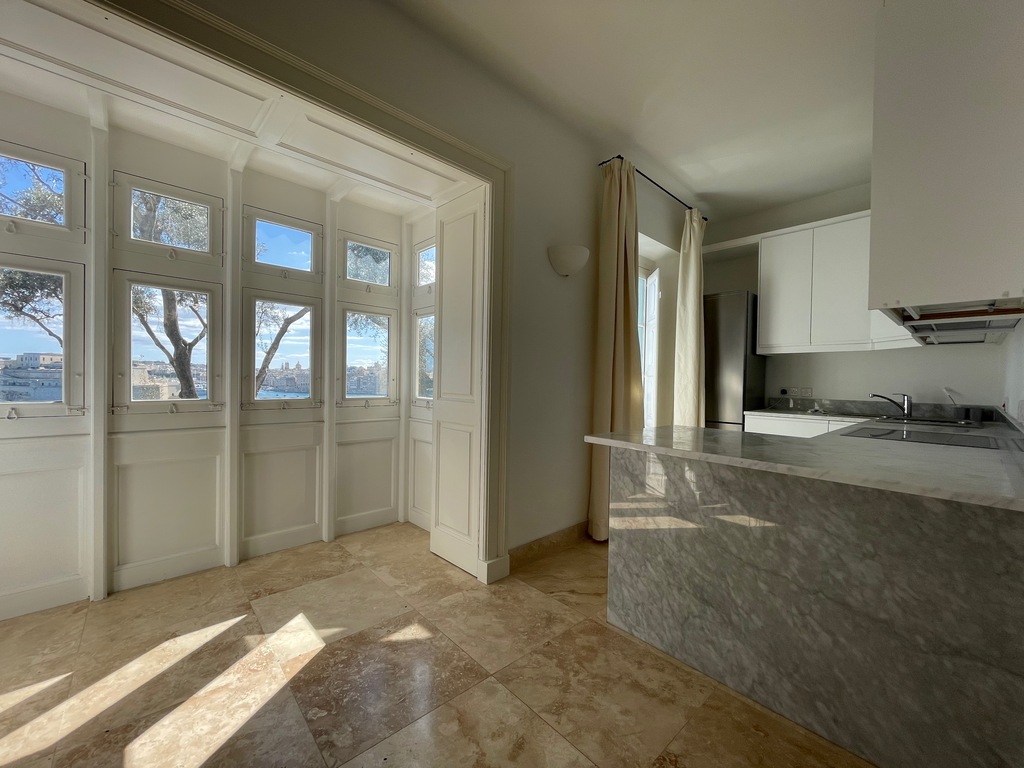 Valletta, Furnished Duplex Maisonette's Image 10