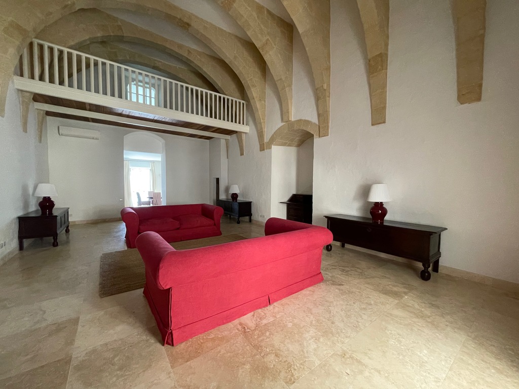 Valletta, Furnished Duplex Maisonette's Image 3