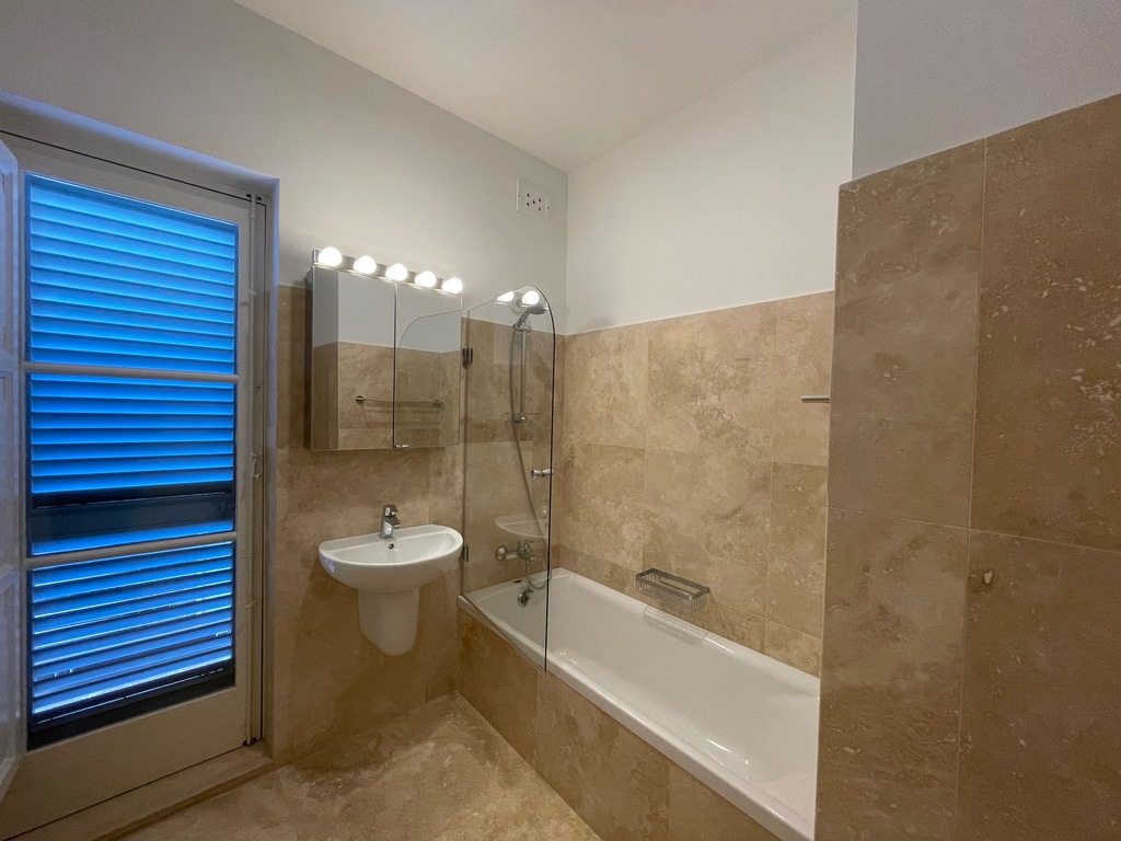 Valletta, Furnished Duplex Maisonette's Image 14