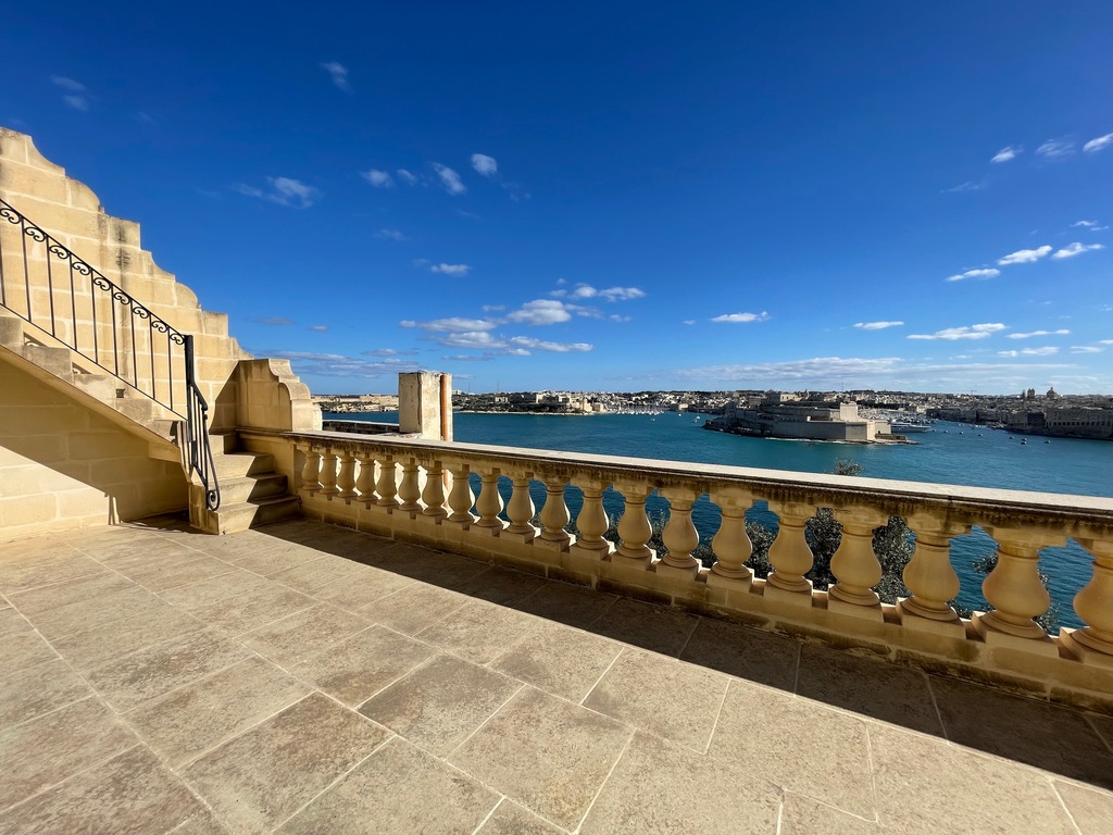 Valletta, Furnished Duplex Maisonette's Image 3