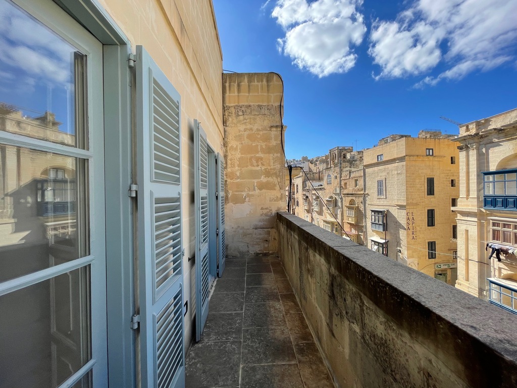 Valletta, Furnished Duplex Maisonette's Image 9