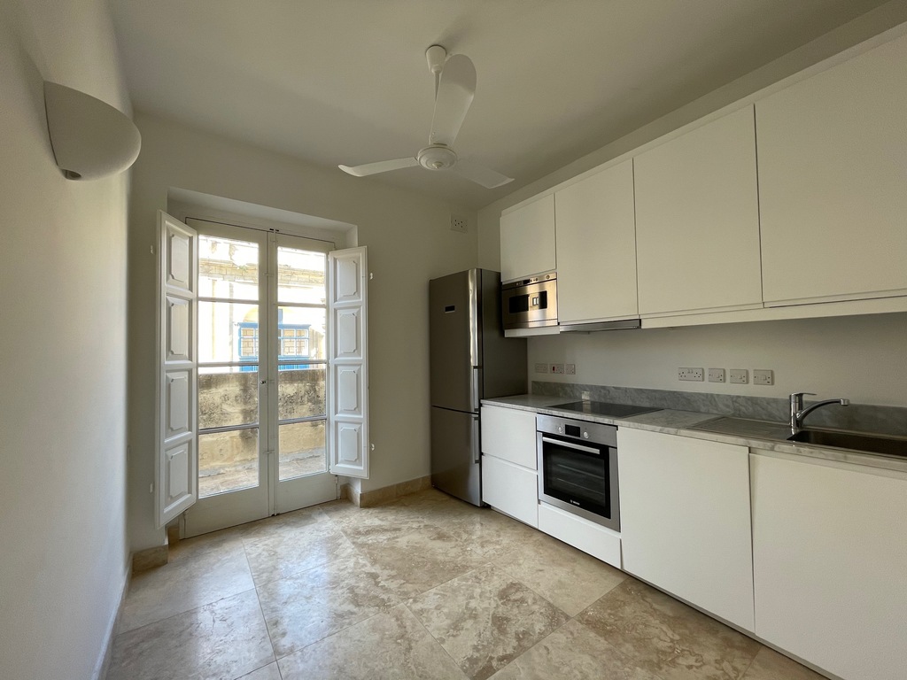Valletta, Furnished Duplex Maisonette's Image 8