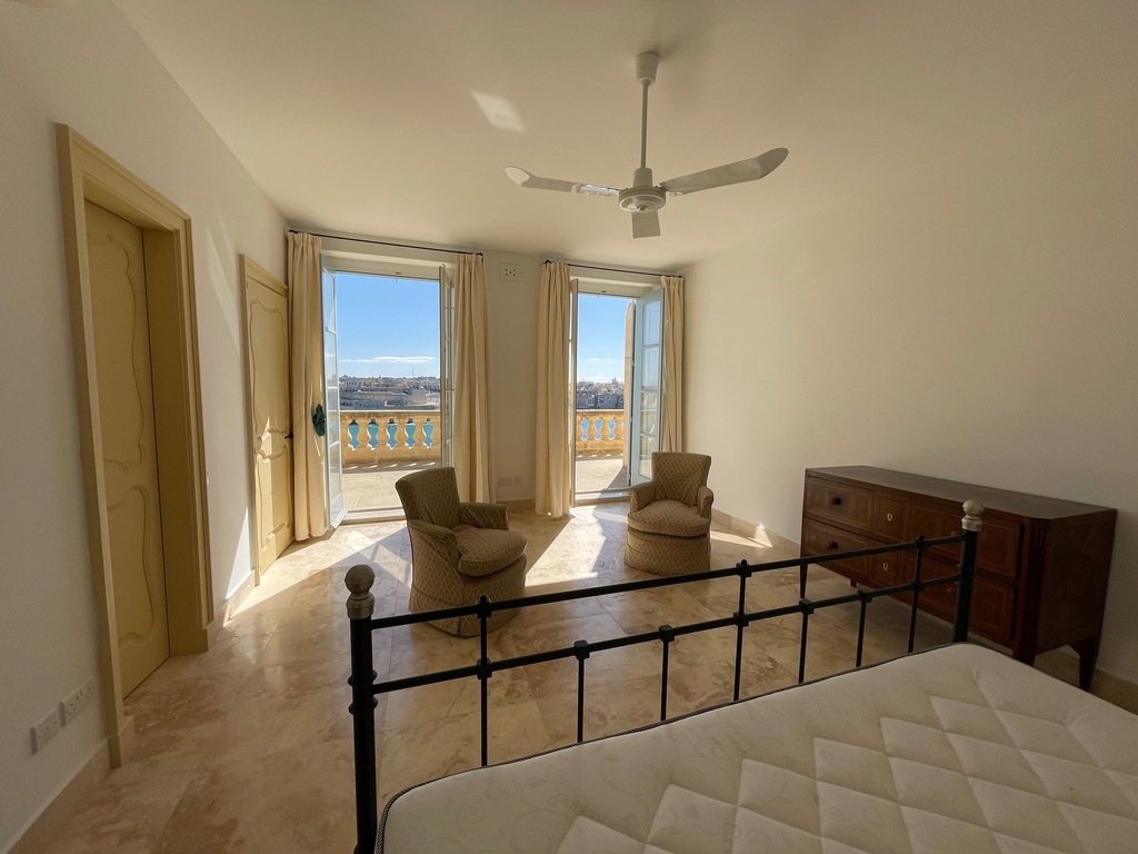 Valletta, Furnished Duplex Maisonette's Image 12