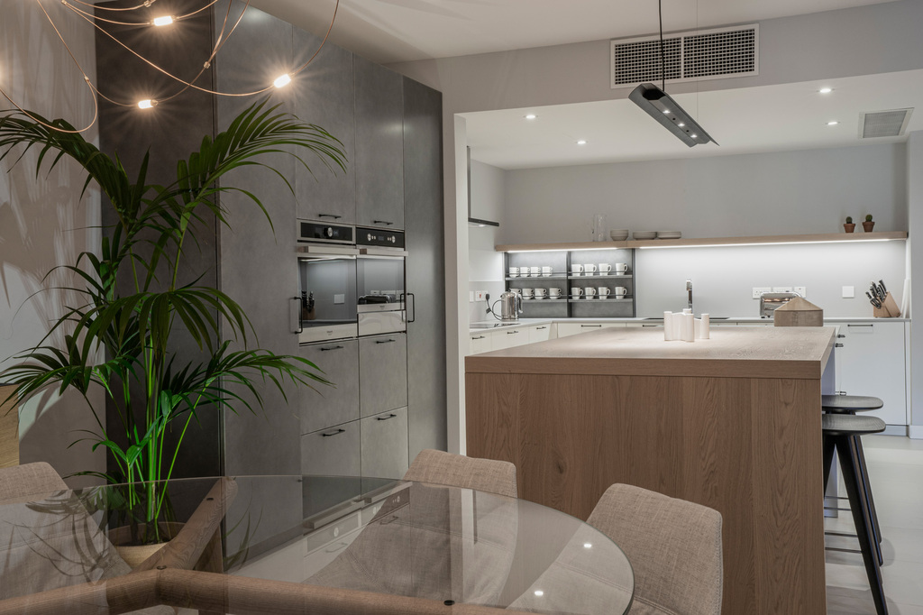 Portomaso Seafront Luxury  Apartment's Image 9