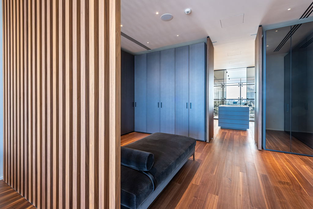 Pendergardens Luxury Furnished Duplex Penthouse's Image 15