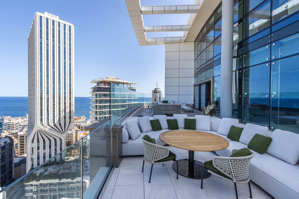 Pendergardens Luxury Furnished Duplex Penthouse's Image 27