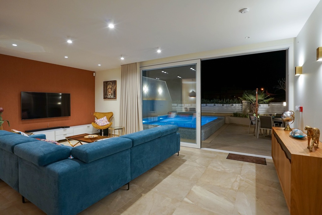 Ibragg, Furnished Semi-detached Villa's Image 3