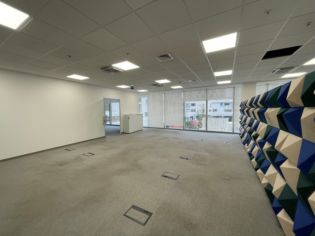 P_005113_tigne-point-office-to-l