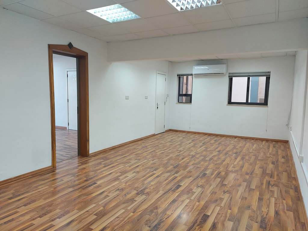 P_005165_Sliema-office-to-let-13