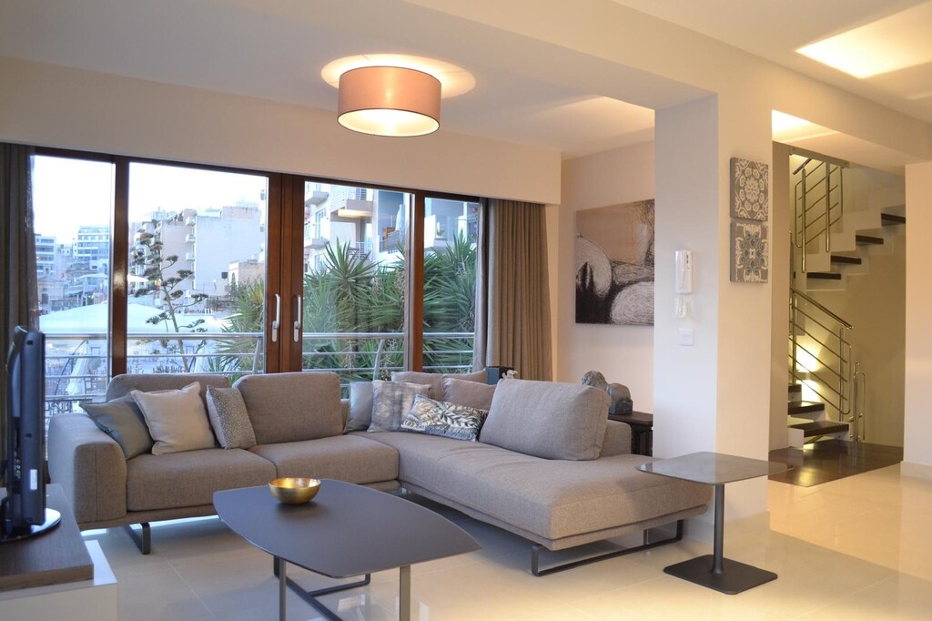 St Julians, Furnished Terraced House's Image 4