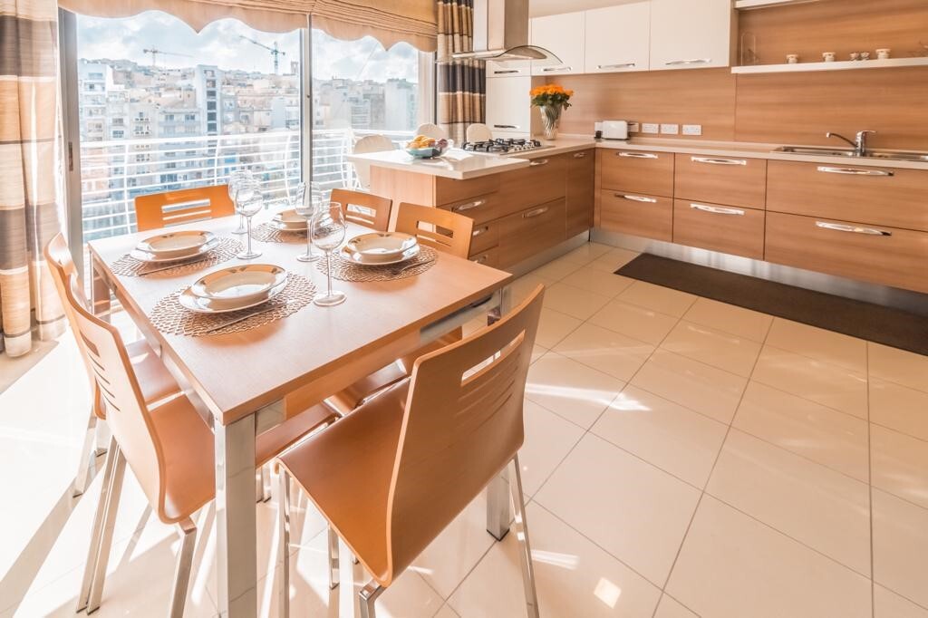 P_005270_St.Julians-penthouse-to