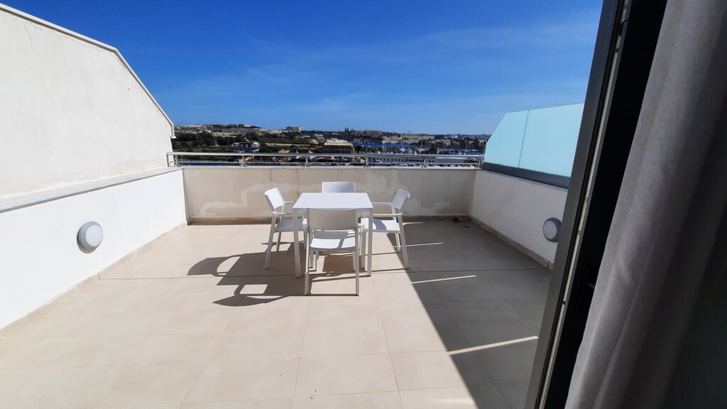 P_005284_sliema-penthouse-to-let