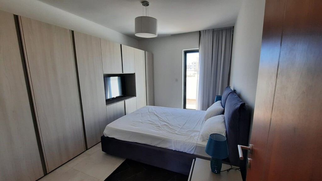P_005284_Sliema-penthouse-to-let