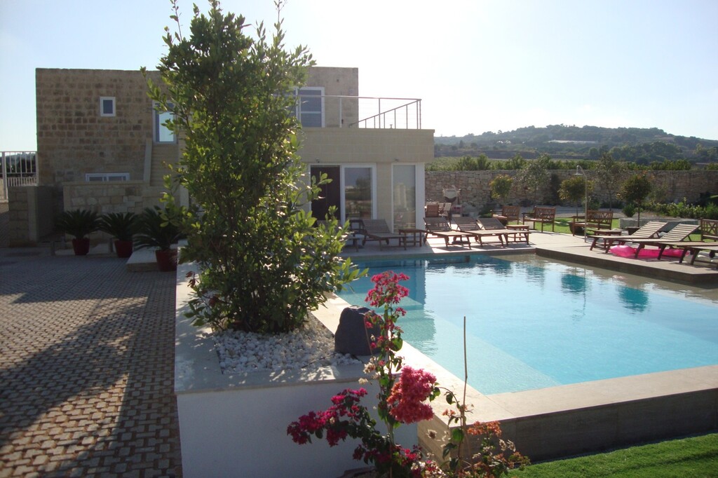 P_005340_Siggiewi-villa-to-let-3