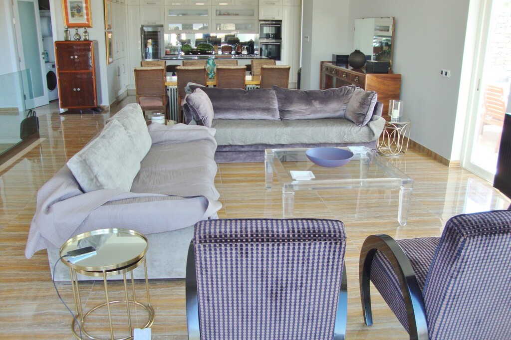 Siggiewi Furnished Detached Villa's Image 12