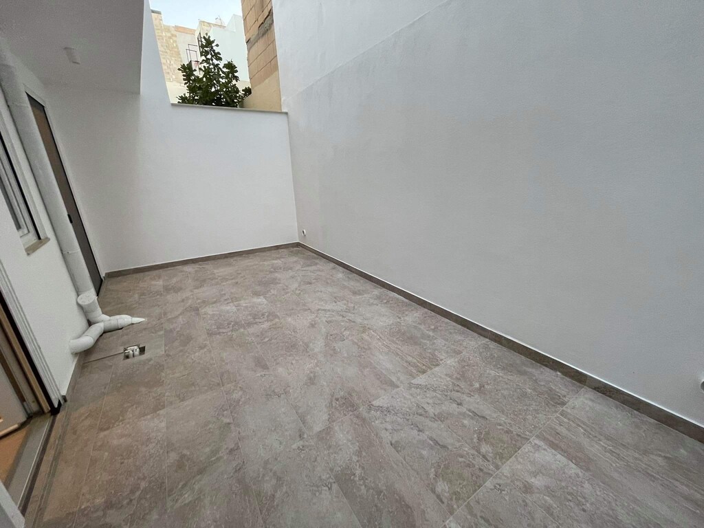 Ibragg, Furnished Elevated Maisonette's Image 3