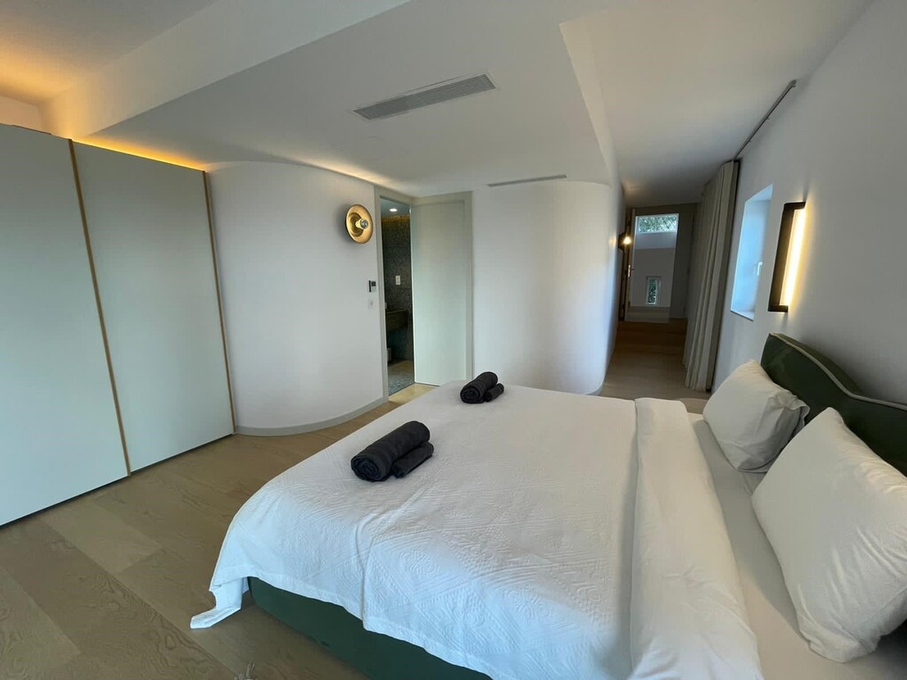 Madliena, Furnished Villa's Image 11