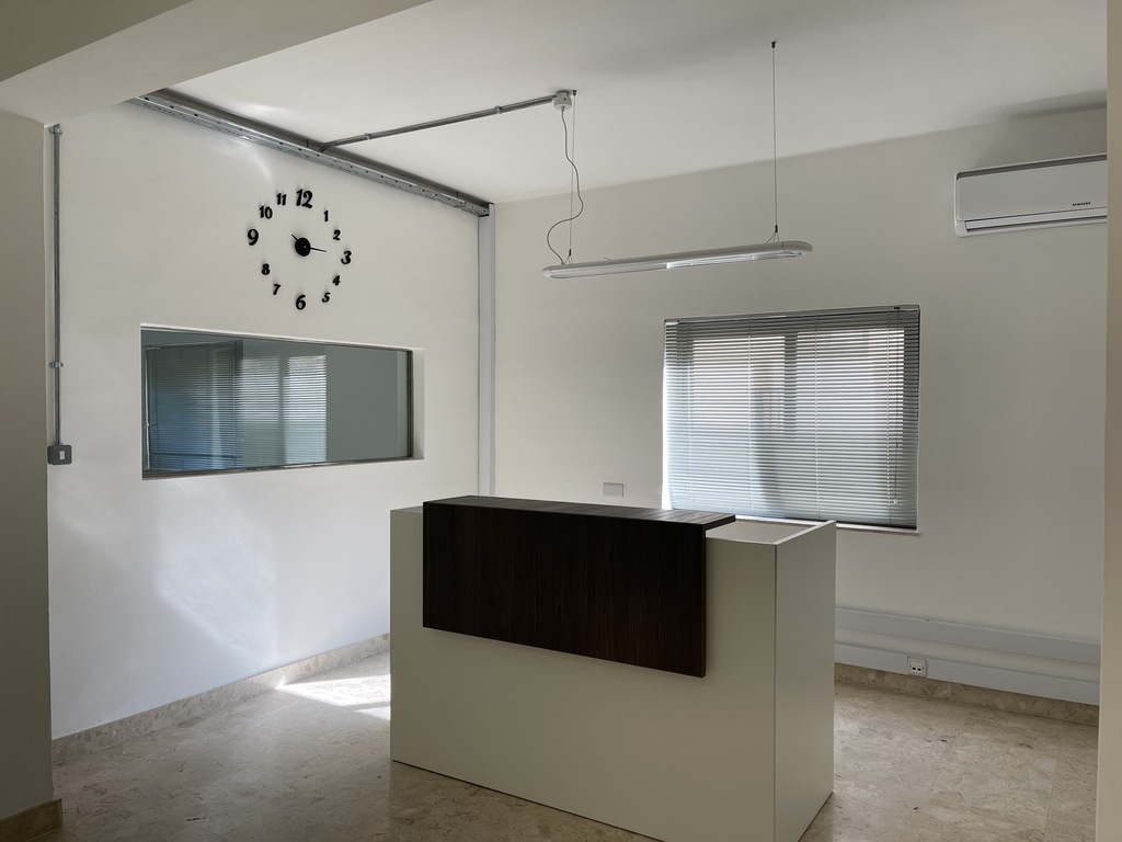 Pieta, Fully Equipped Office's Image 2