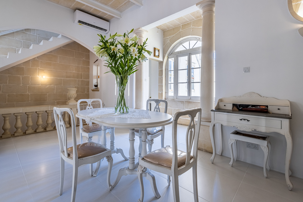 Sliema_maisonette_for-sale-2-oyster_christie's