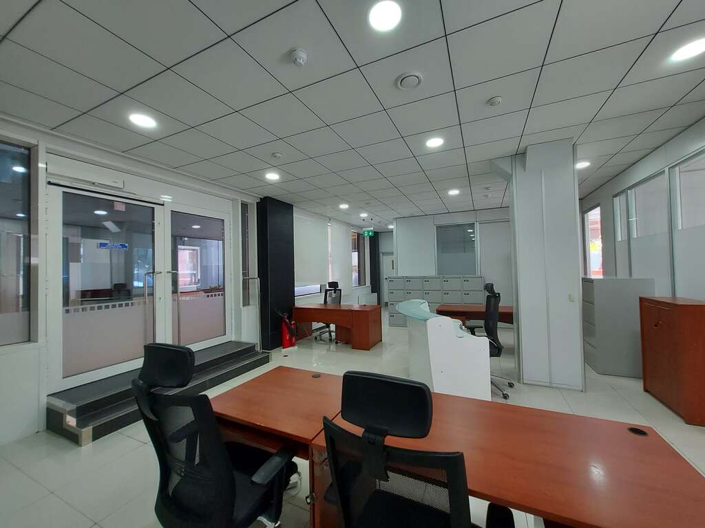 P_005490_St.julians-office-to-le