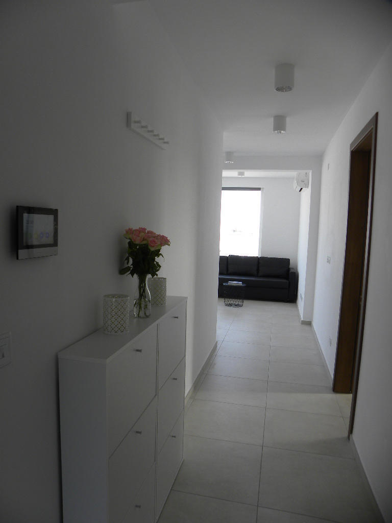 St Julians, Furnished Penthouse's Image 5