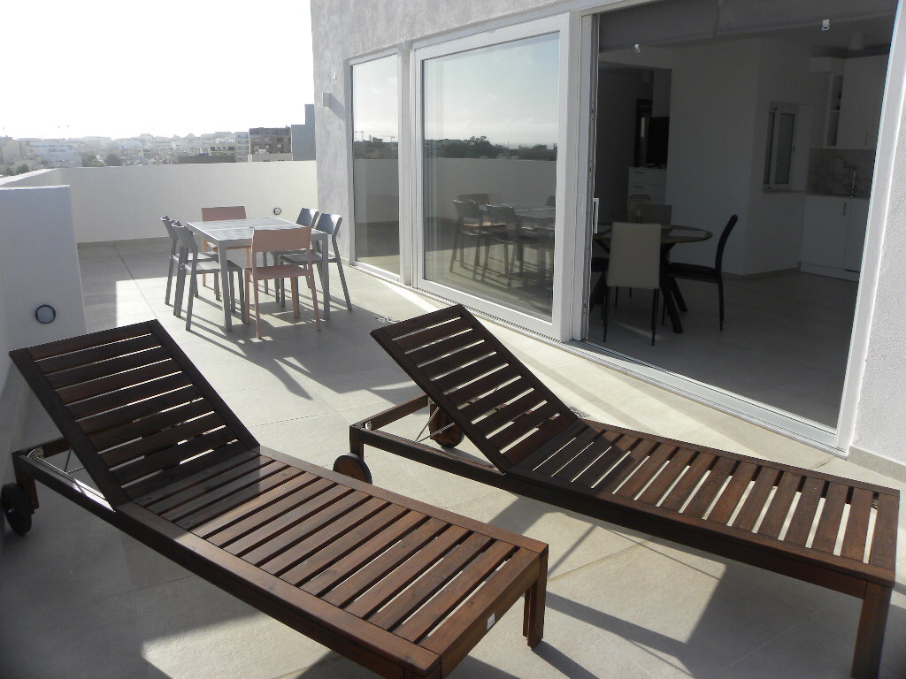 P_005562_St.julians-penthouse-to