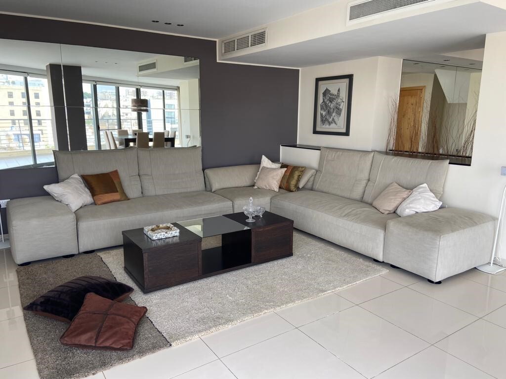 P_005582_Portomaso-penthouse-to-