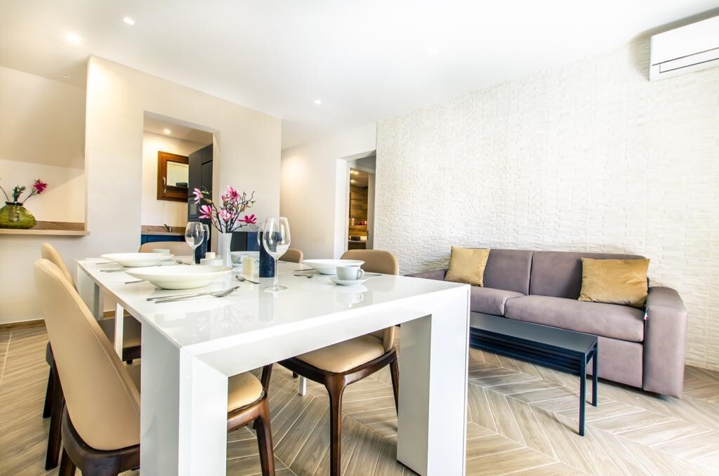 Fort Chambray, Furnished Semi-detached Villa's Image 9