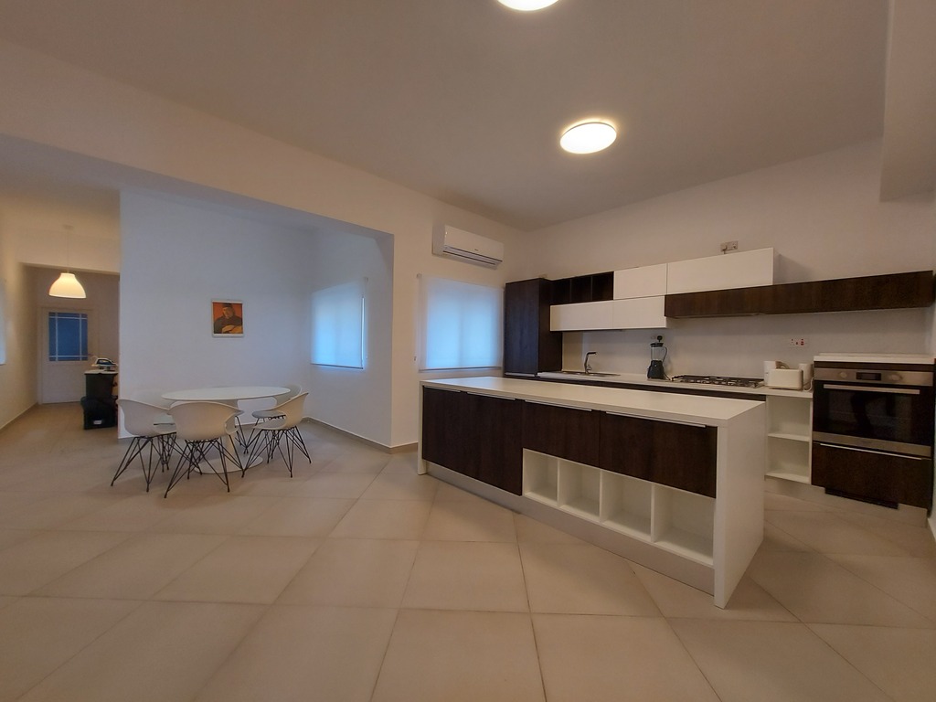 Sliema, Furnished Apartment's Image 4
