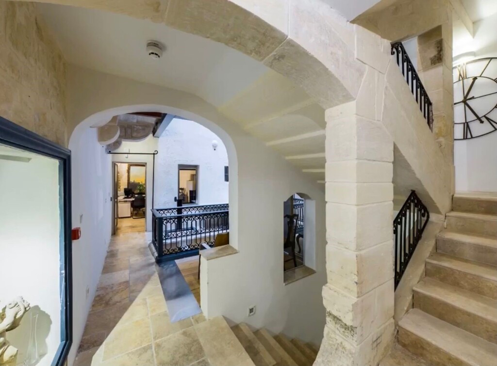 Valletta, Fully Equipped Office Block's Image 6