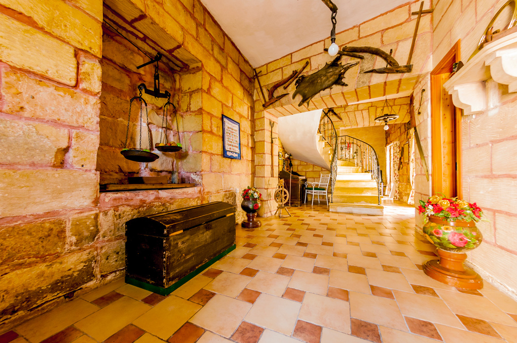 P_005627_Marsaxlokk-farmhouse-to