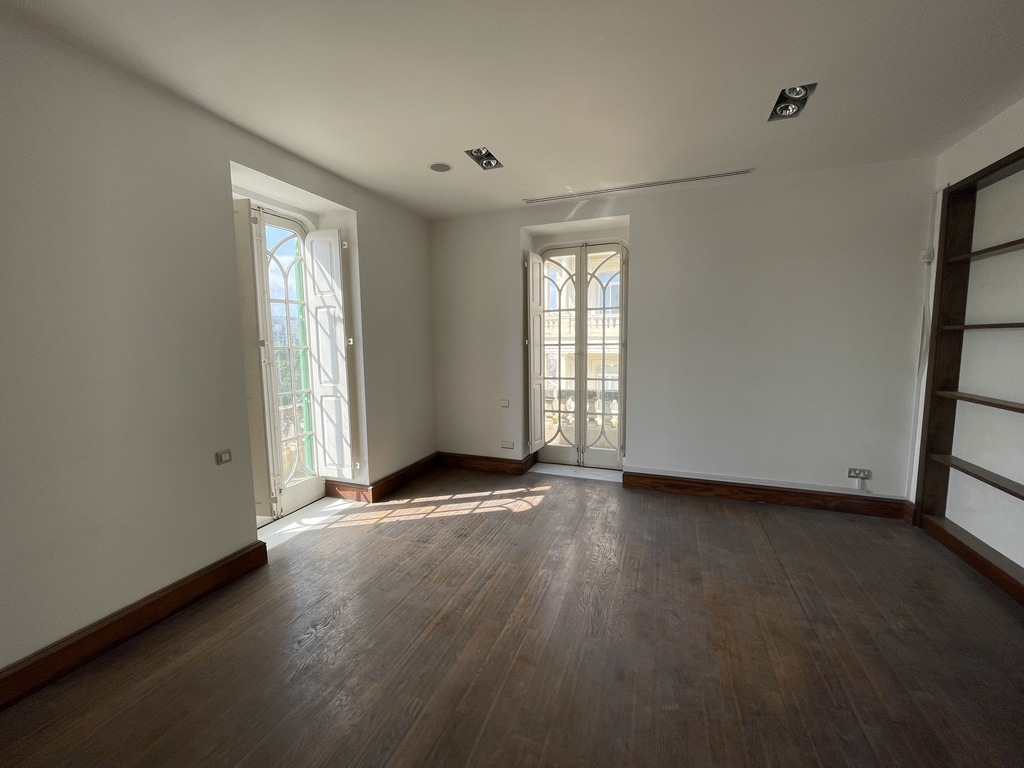 P_005631_TaXbiex-office-to-let-