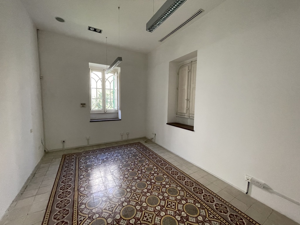 Ta' Xbiex, Finished Office's Image 5
