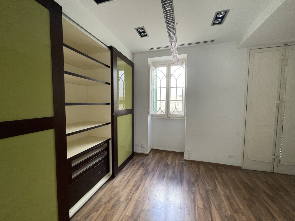 Ta' Xbiex, Finished Office's Image 6