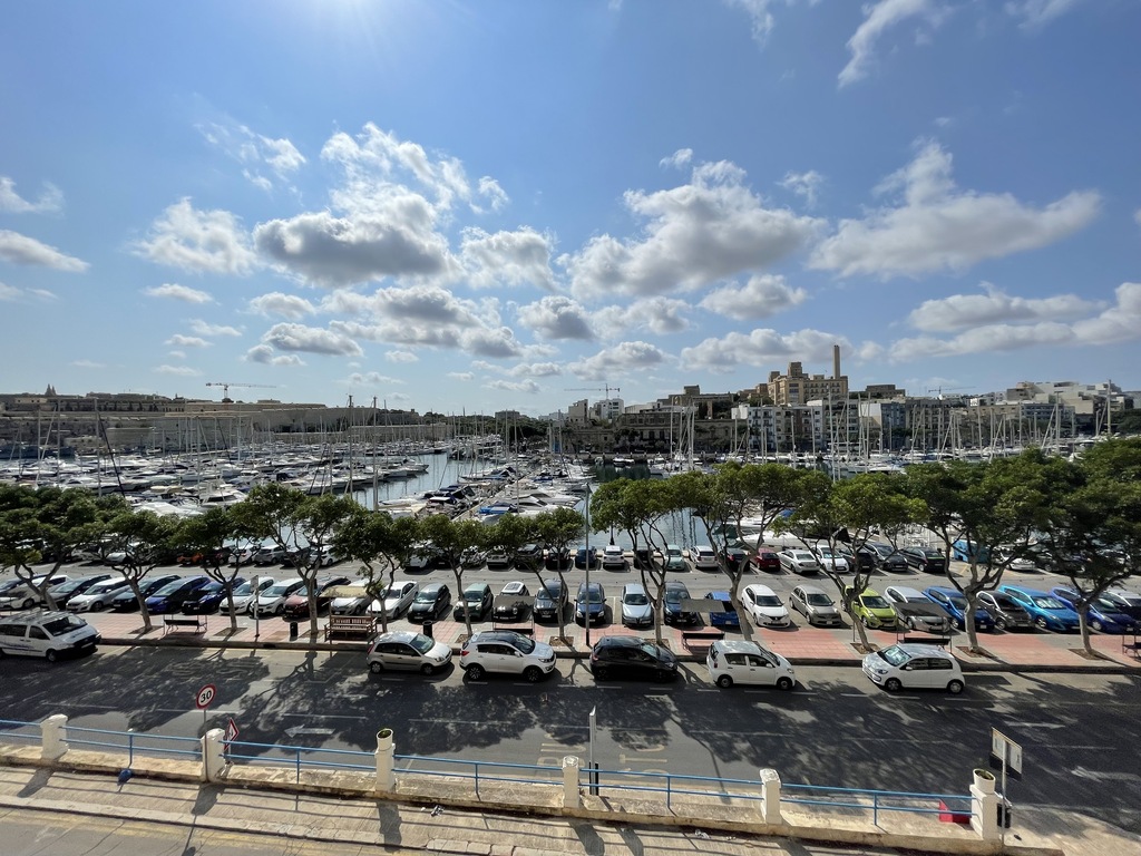 P_005631_TaXbiex-office-to-let-
