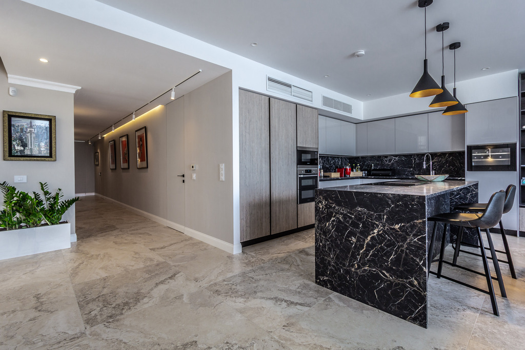 Sliema, Furnished Penthouse's Image 9