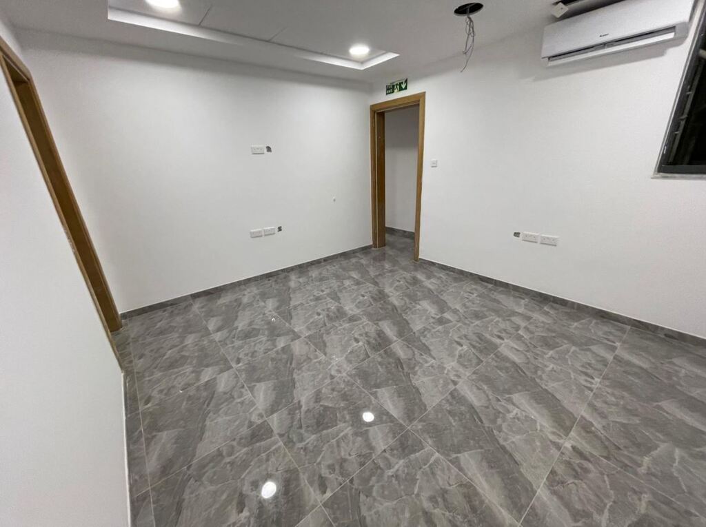 P_005640_Birkirkara-office-to-le