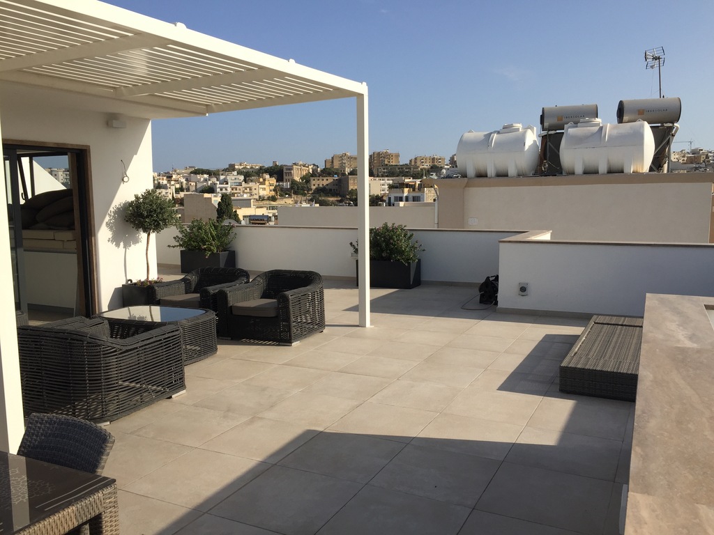 P_005646_St.Julians-penthouse-to