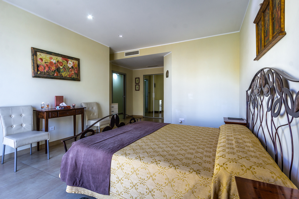 Portomaso Seafront Apartment's Image 15