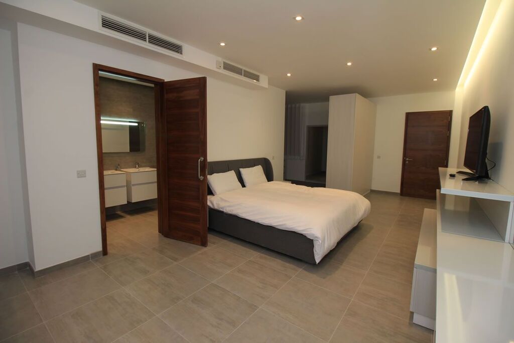 Sliema, Furnished Apartment's Image 3