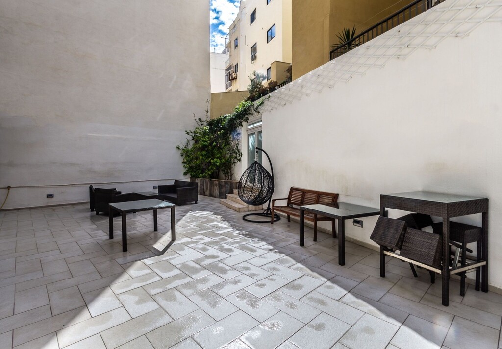 Sliema, Fully Equipped Office's Image 22