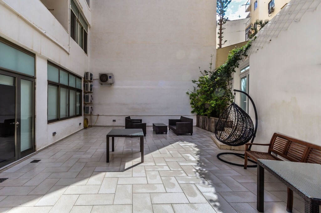 Sliema, Fully Equipped Office's Image 10
